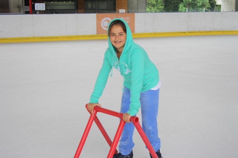 Village Camps International Summer Camp Leysin, Switzerland 2026-08-15 https://www.villagecamps.com/journals_admin/images/693-12-ice skating (44).jpg
